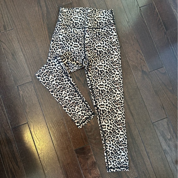 Cheetah Print Scrunchie Zyia Leggings - Picture 3 of 6
